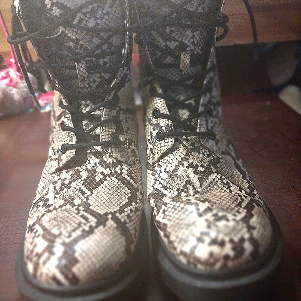 Wild Diva Combat boots